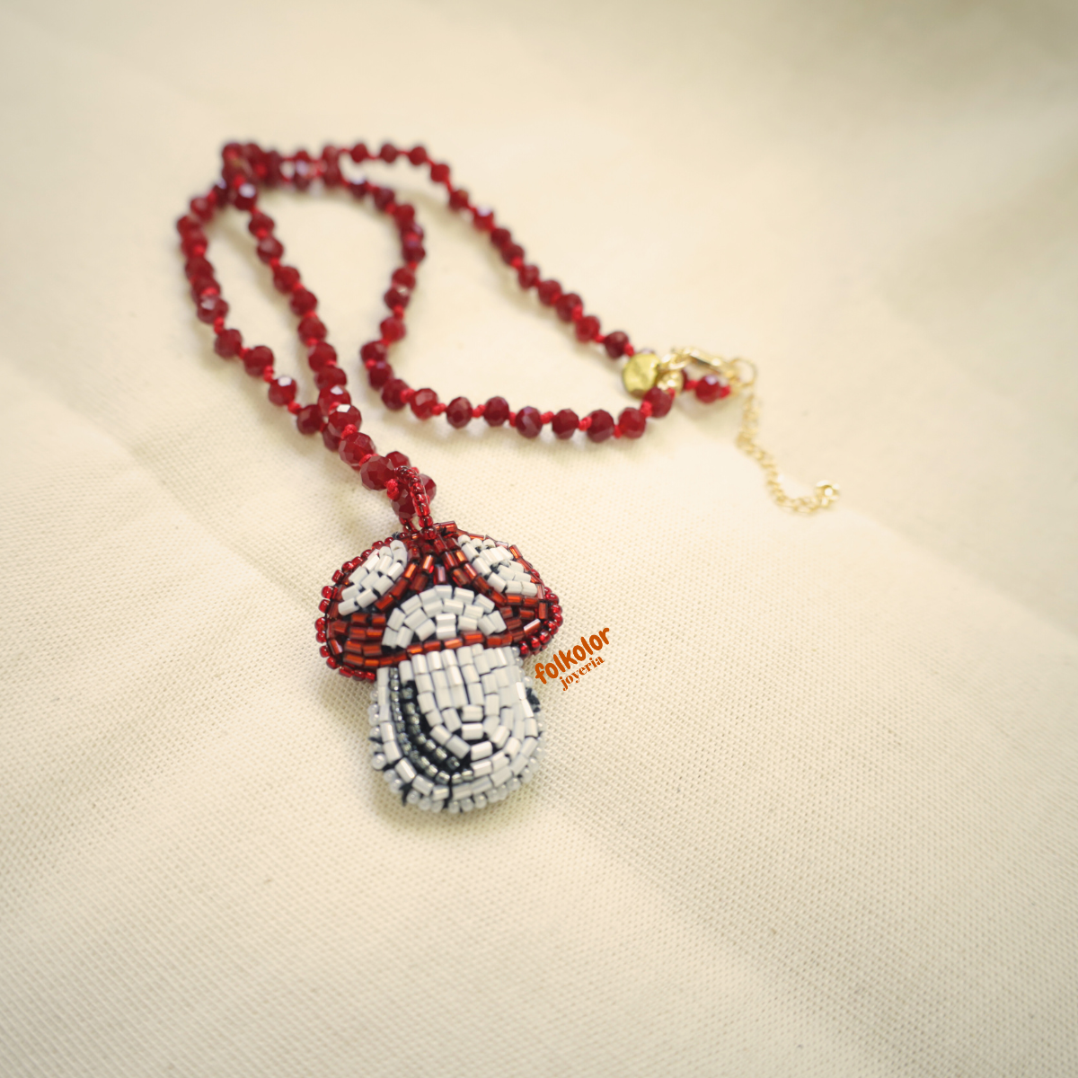 collar hongo
