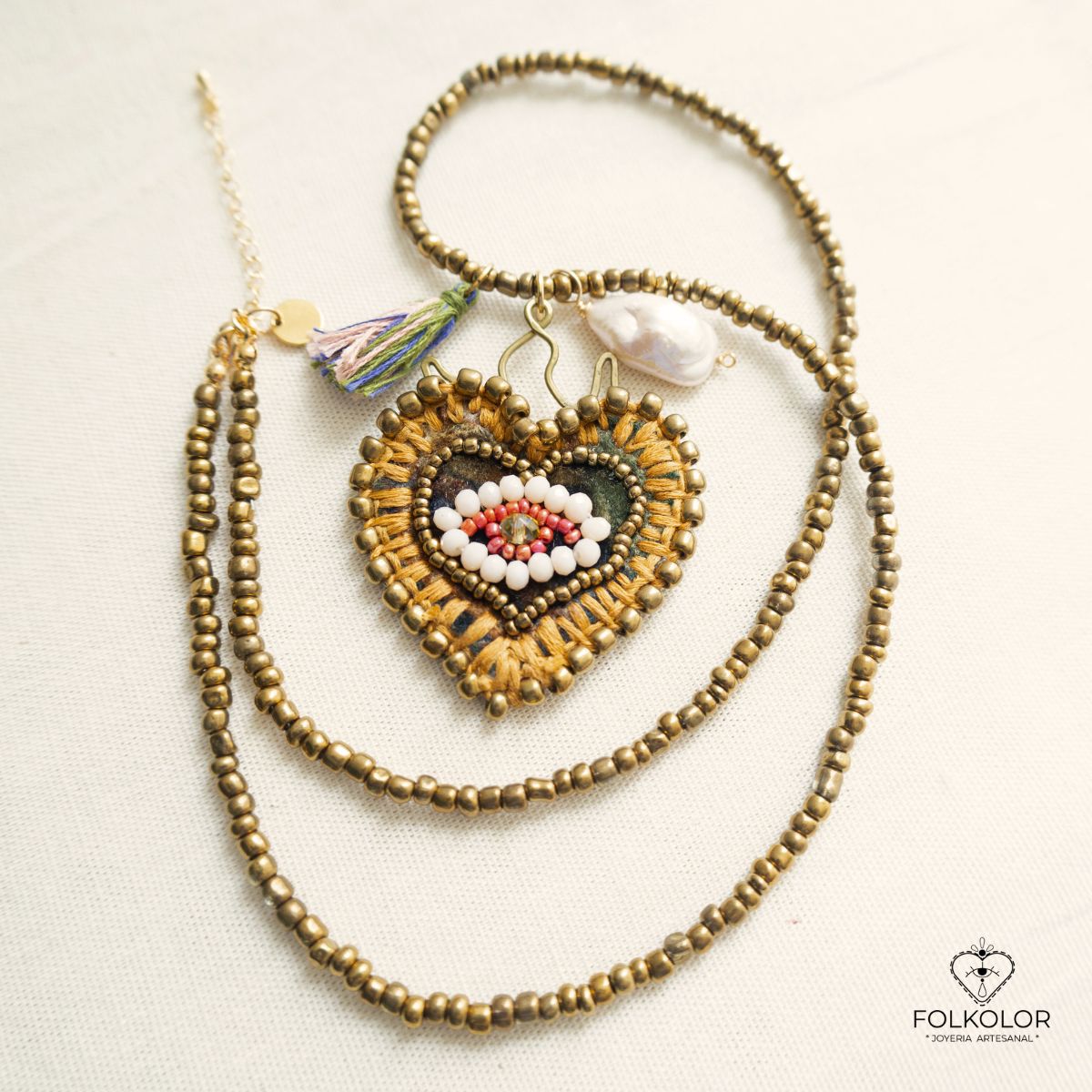 collar de corazon sagrado