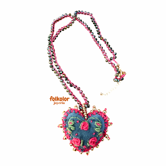 Collar María