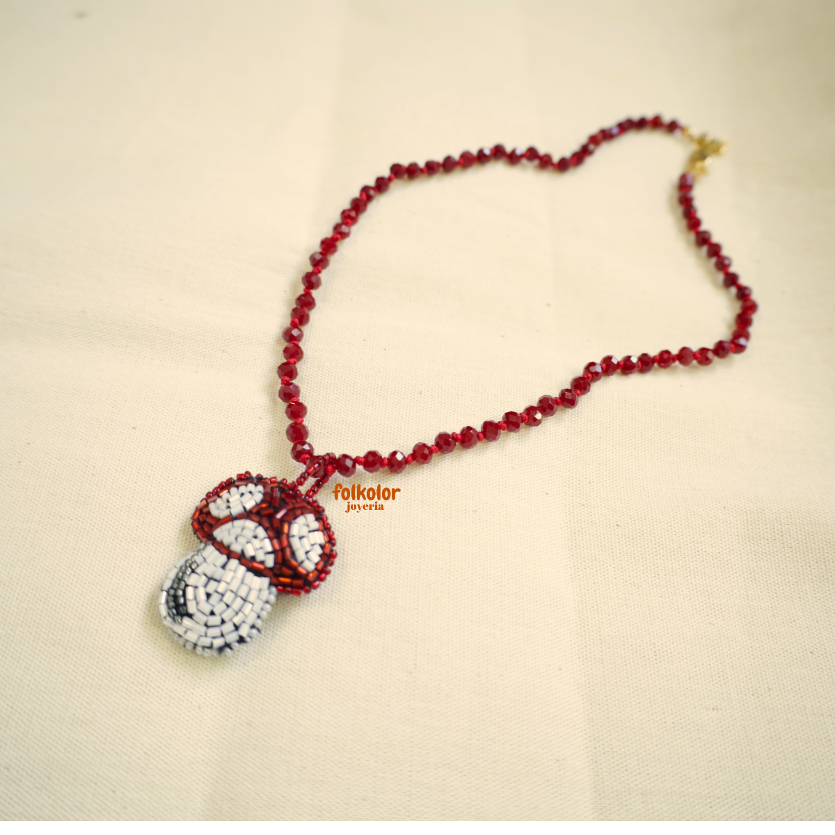collar hongo