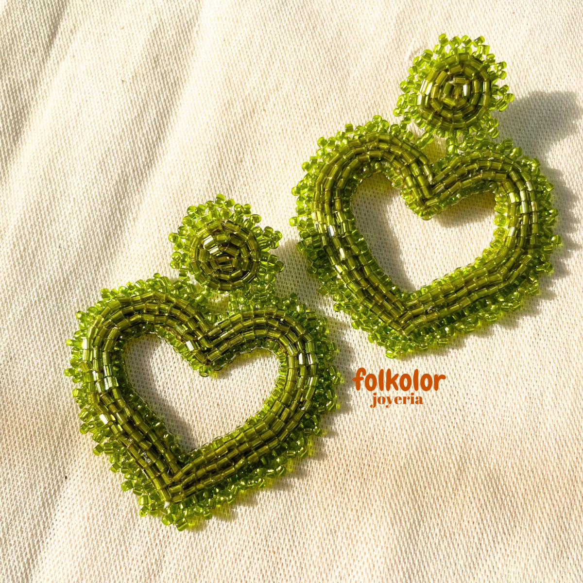 Corazones de canutillo